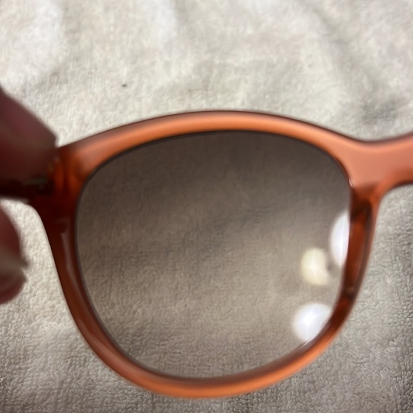 Authentic fendi sunglasses - Picture 6 of 8